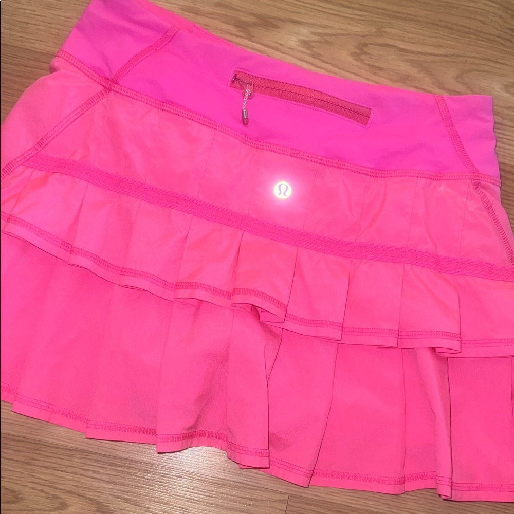 RARE🚨RARE LULULEMON RUFFLED MINI SKIRT HOT PINK🚨